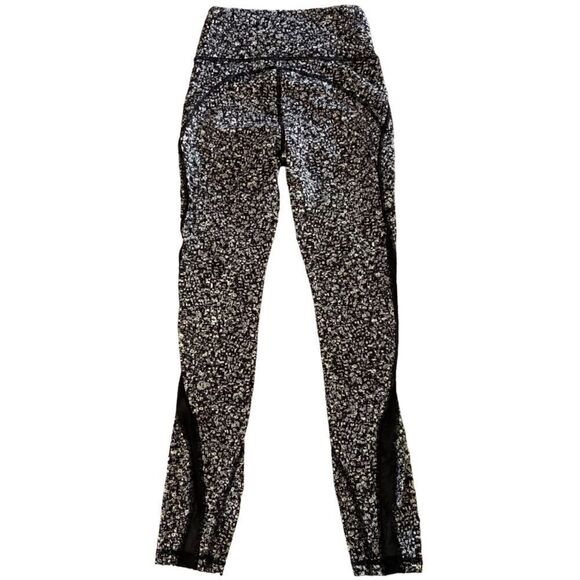 Lululemon Invigorate 7/8 Leggings Size 2 - Picture 4 of 8